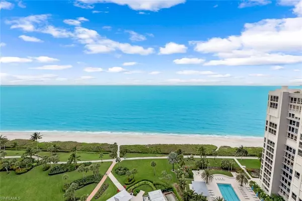 Naples, FL 34103,4041 Gulf Shore BLVD N #204