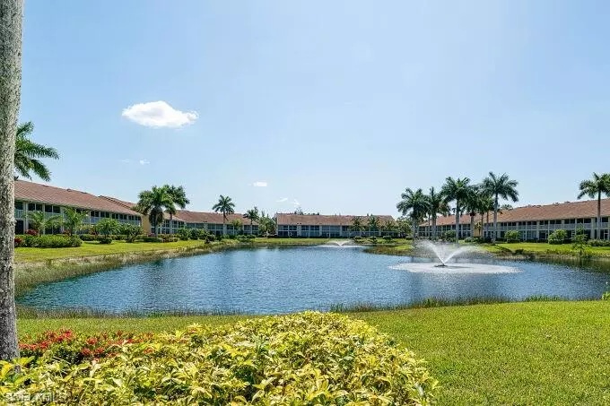 2365 Hidden Lake CT #4, Naples, FL 34112