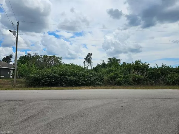 Lehigh Acres, FL 33974,114 Preston ST