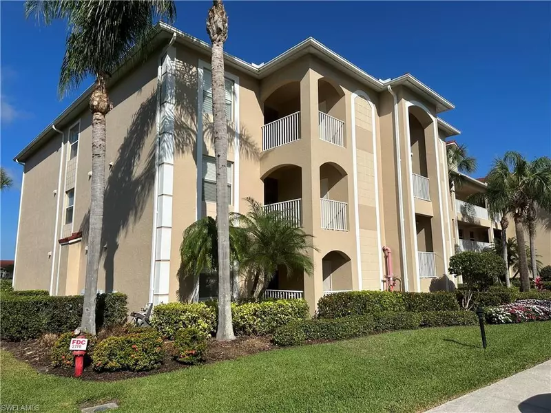 2710 Cypress trace CIR #3022, Naples, FL 34119