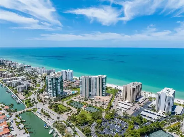 Naples, FL 34103,4005 Gulf Shore BLVD N #202