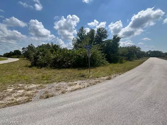 Lehigh Acres, FL 33972,711 Quebec ST