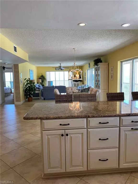 Naples, FL 34108,9485 Gulf Shore DR #B402