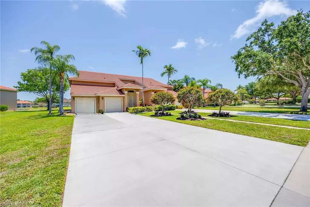 Naples, FL 34119,6710 Huntington Lakes CIR #202