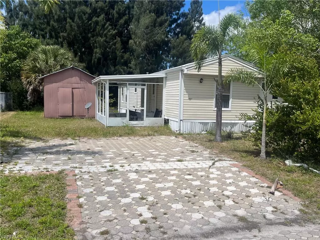 Bonita Springs, FL 34135,26677 Stardust DR