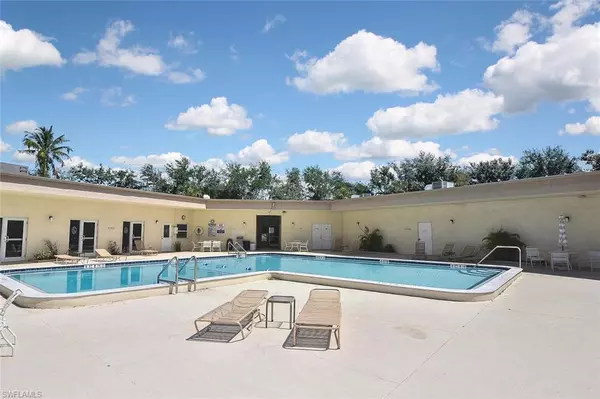2079 Barkeley LN #14, Fort Myers, FL 33907