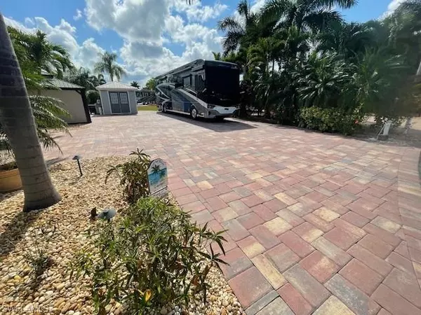 Fort Myers, FL 33905,10008 RAMBLEWOOD CT