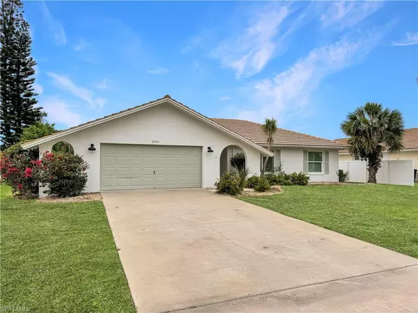 27141 Edenbridge CT, Bonita Springs, FL 34135