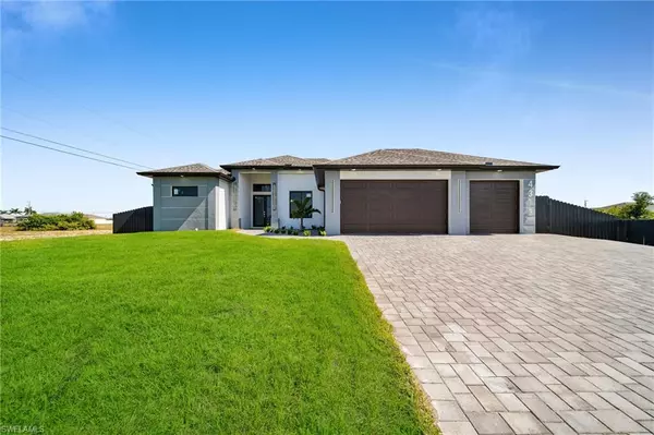 4313 Jacaranda PKWY W, Cape Coral, FL 33993