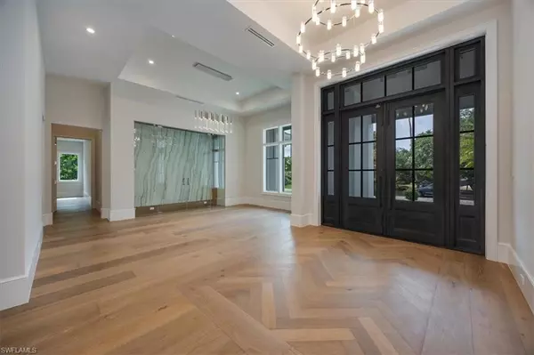 Naples, FL 34103,375 Bow Line DR