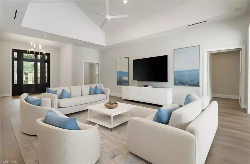 Naples, FL 34103,375 Bow Line DR