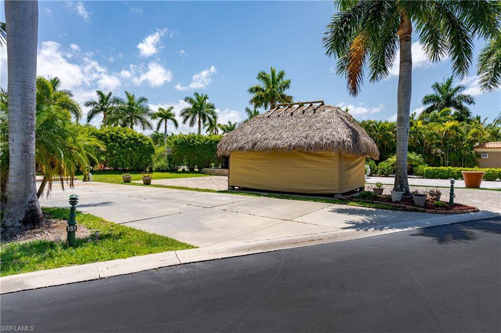 Naples, FL 34114,Address not disclosed