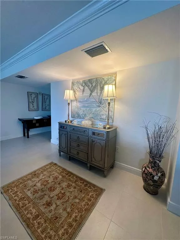 Naples, FL 34108,10951 Gulf Shore DR #804