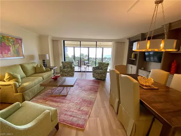 Naples, FL 34108,10851 GULF SHORE DR #303