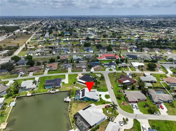 Cape Coral, FL 33991,1005 SW 1st PL