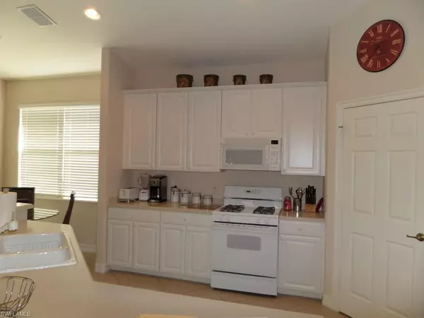 Naples, FL 34119,1634 Tarpon Bay DR S #202