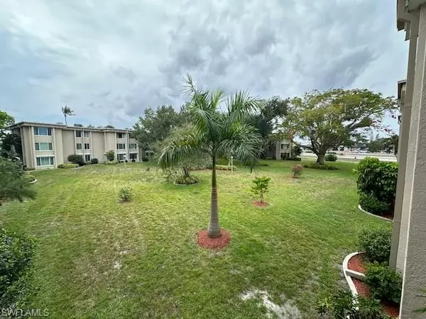 Fort Myers, FL 33901,2264 Winkler AVE #210