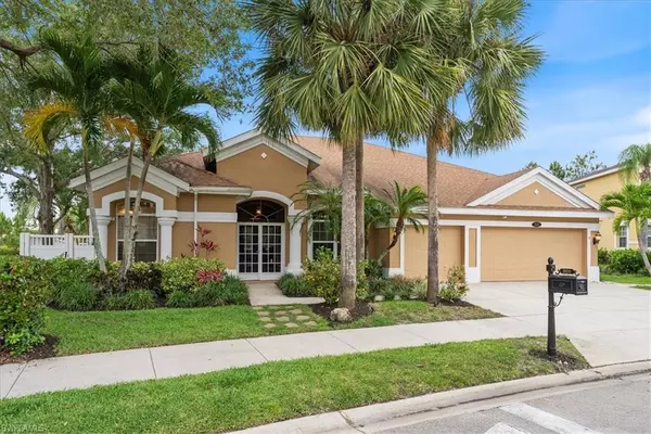 305 Spider Lily LN, Naples, FL 34119