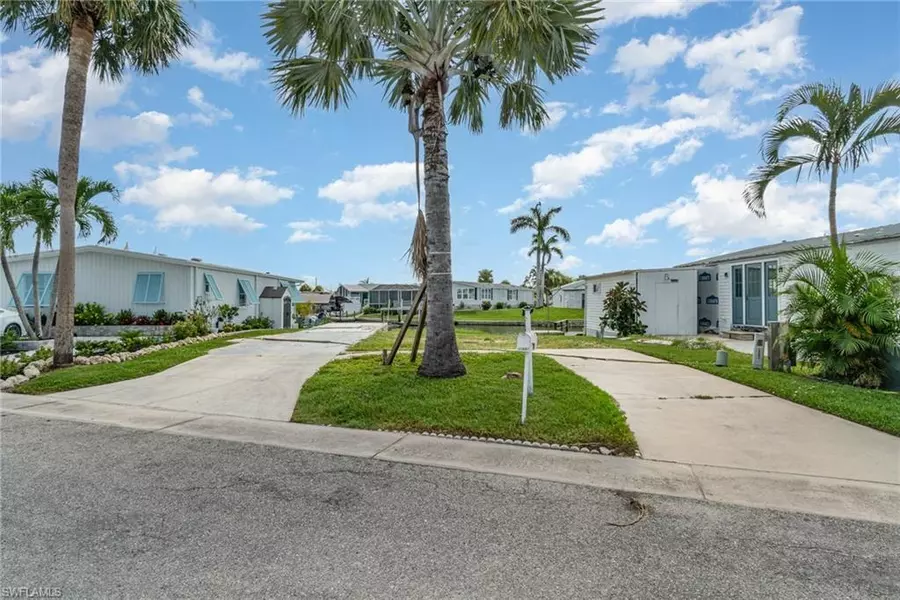 17601 Bryan CT, Fort Myers Beach, FL 33931