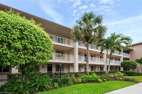 Naples, FL 34104,7320 Glenmoor LN #2202