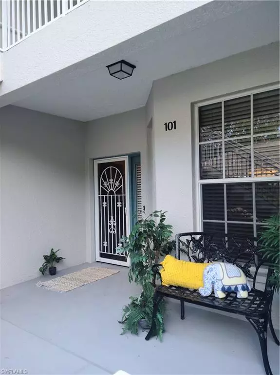 Naples, FL 34109,2255 Harmony LN #8