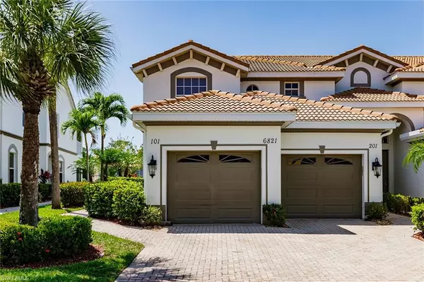 Naples, FL 34104,6821 Sterling Greens DR #9