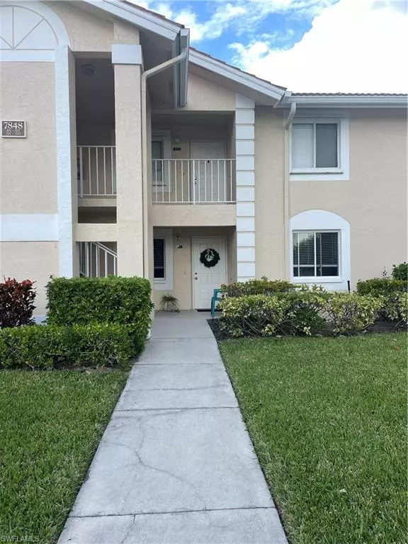 Naples, FL 34109,7848 Emerald CIR #102