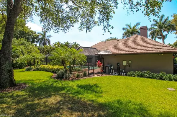 Naples, FL 34108,812 Pine Creek LN