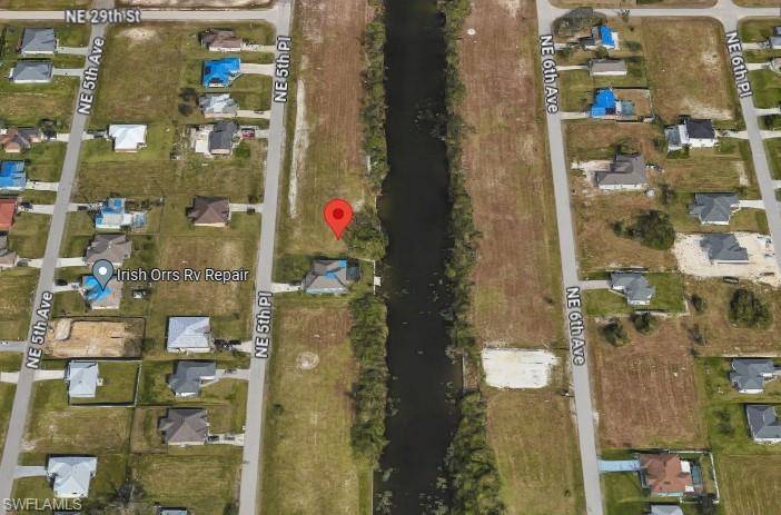 2807 NE 5th PL, Cape Coral, FL 33909
