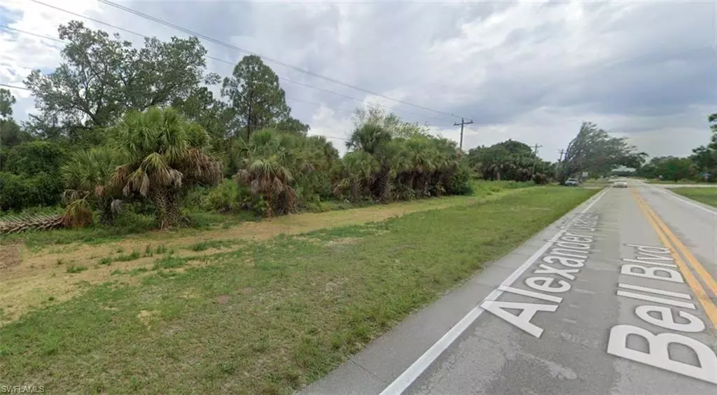 134 Bell BLVD S, Lehigh Acres, FL 33974