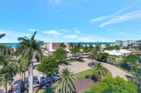 Naples, FL 34103,2400 Gulf Shore BLVD N #603