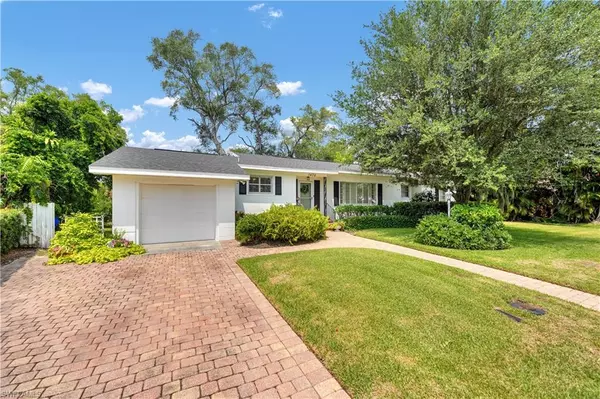 1470 Manuels DR, Fort Myers, FL 33901