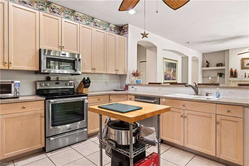Cape Coral, FL 33914,1911 Lagoon LN