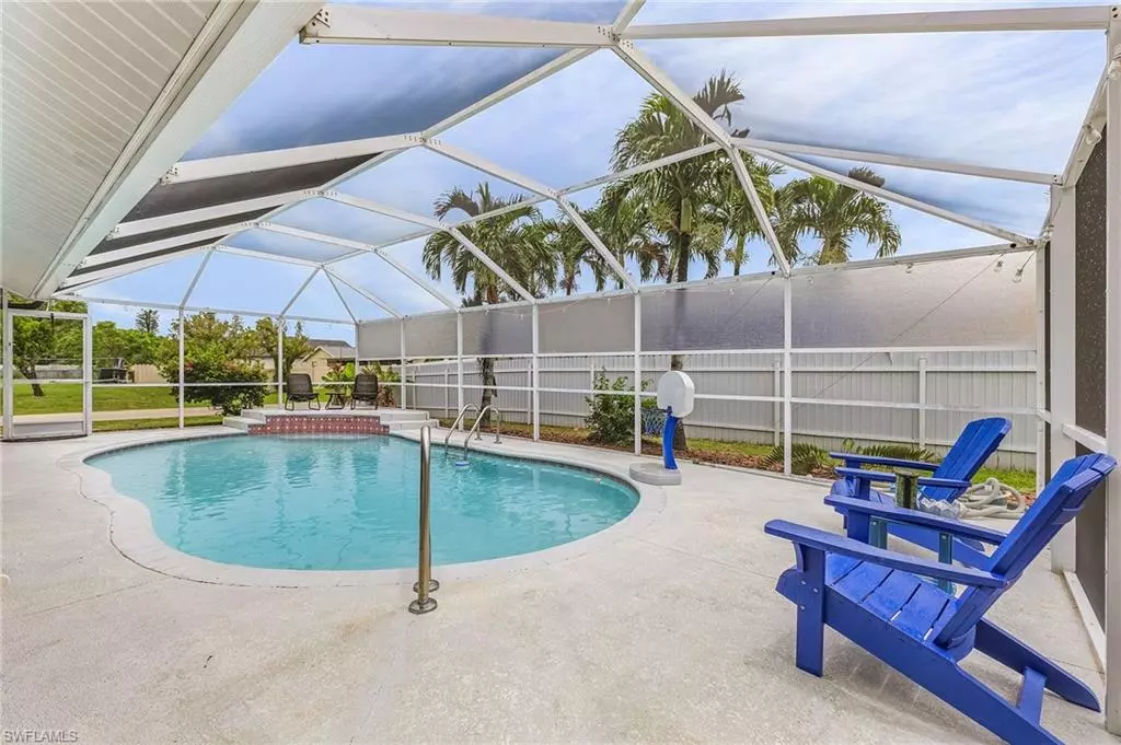 Cape Coral, FL 33990,430 SE 16th ST