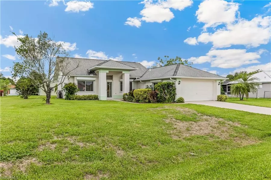 249 Maison Grande AVE, Lehigh Acres, FL 33936