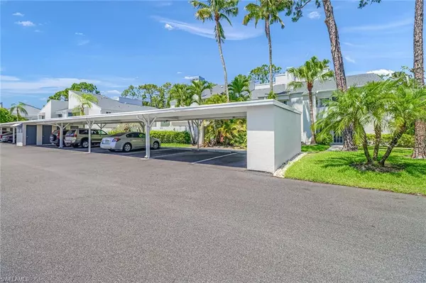 Naples, FL 34112,3140 Kings Lake BLVD #7548