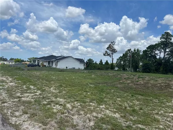 Lehigh Acres, FL 33973,2202 Bunker RD