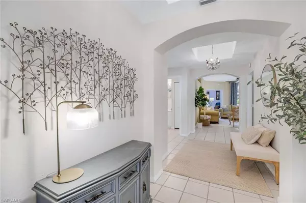 Naples, FL 34110,5330 Andover DR #102