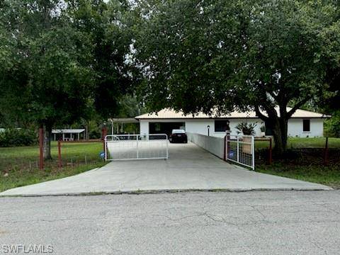 2104 Wellington AVE, Alva, FL 33920