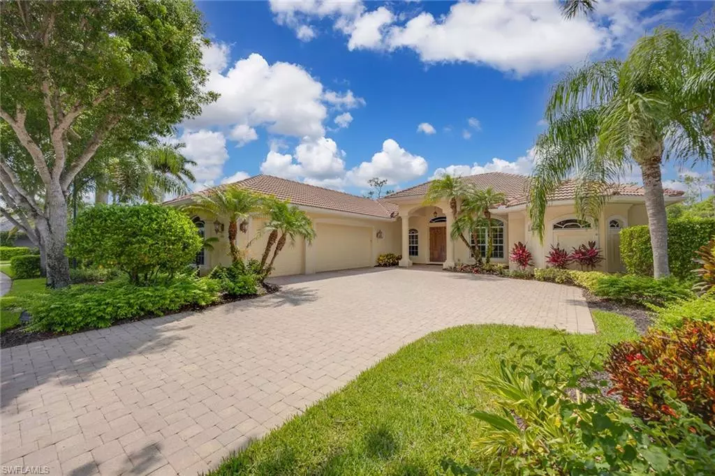 Naples, FL 34119,7476 Treeline DR