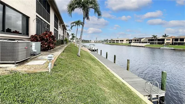 Cape Coral, FL 33904,3813 SE 11th PL #1207