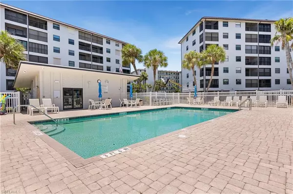 Fort Myers Beach, FL 33931,6897 Estero BLVD W #121