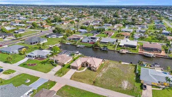 Cape Coral, FL 33904,915 SE 33rd TER