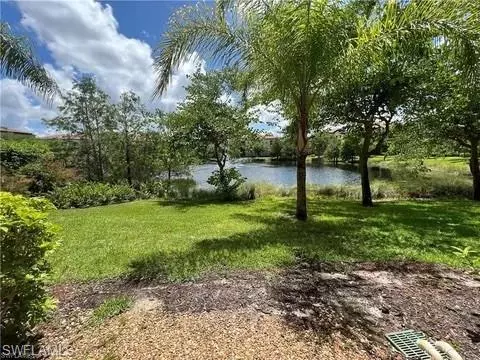 Naples, FL 34105,13010 Positano CIR #102