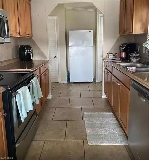 North Fort Myers, FL 33903,78 Sunrise AVE