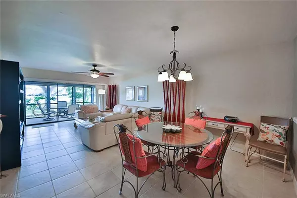 Naples, FL 34112,1802 Kings Lake BLVD #2-101