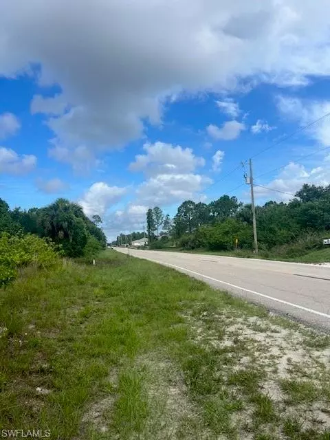 Lehigh Acres, FL 33972,817/819 W 12th ST