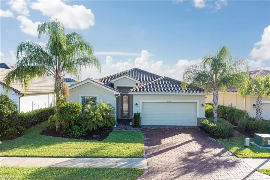 2076 Hamlin ST, Naples, FL 34120