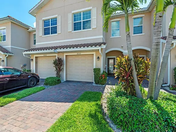 2652 Blossom WAY, Naples, FL 34120