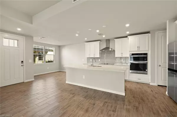 Naples, FL 34112,4557 Arboretum CIR #103